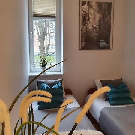 Z Parkingiem W Centrum Sopotu ホームステイ *